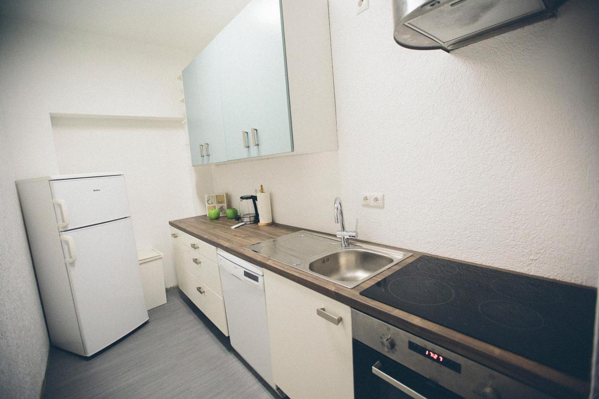 Whirlpool, Fußbodenheizung, Nintendo NES, Netflix, Wintergarten&Workspace Rudolstadt Zimmer foto